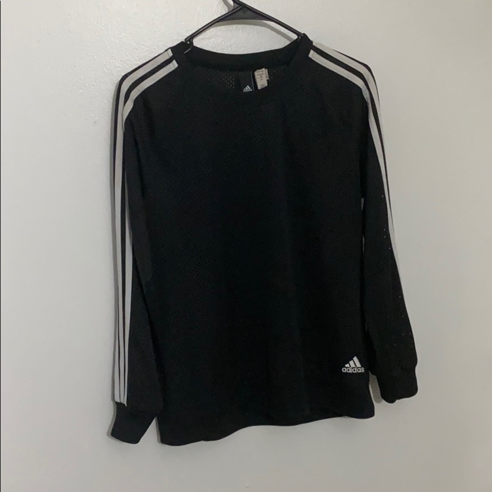 Adidas long sleeve t shirt 👚